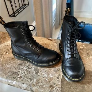 Dr. Martens boots size 6 ladies